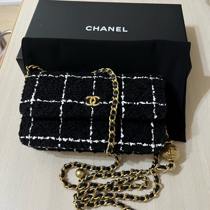 Chanel 毛呢金球 woc-8