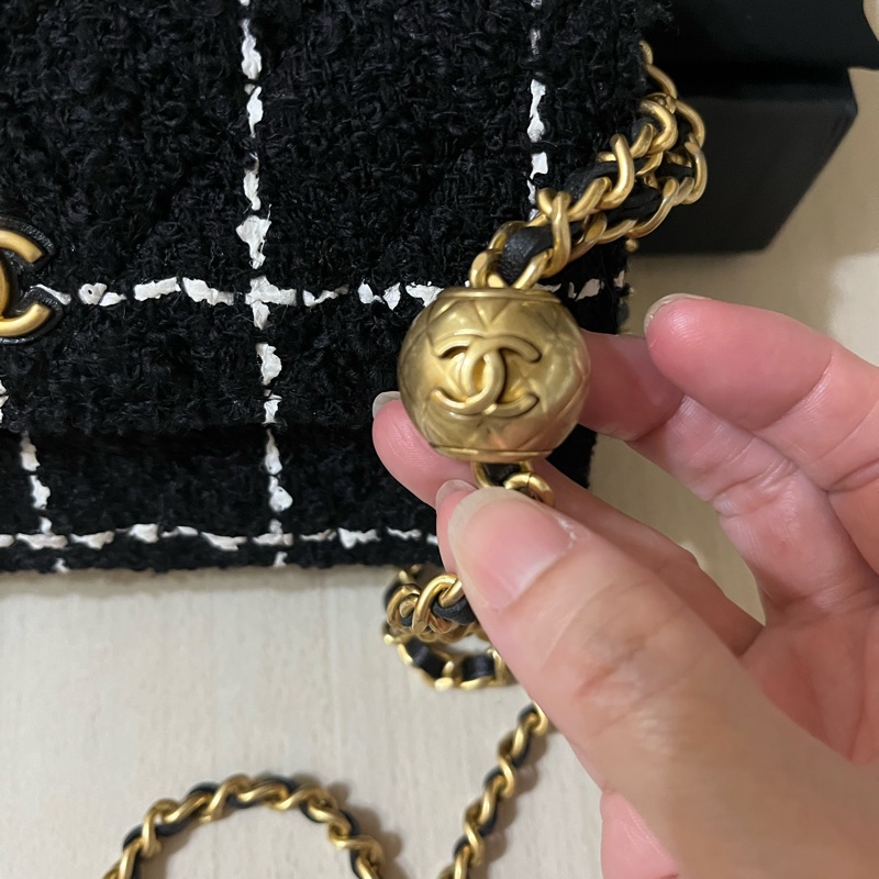 Chanel 毛呢金球 woc-10