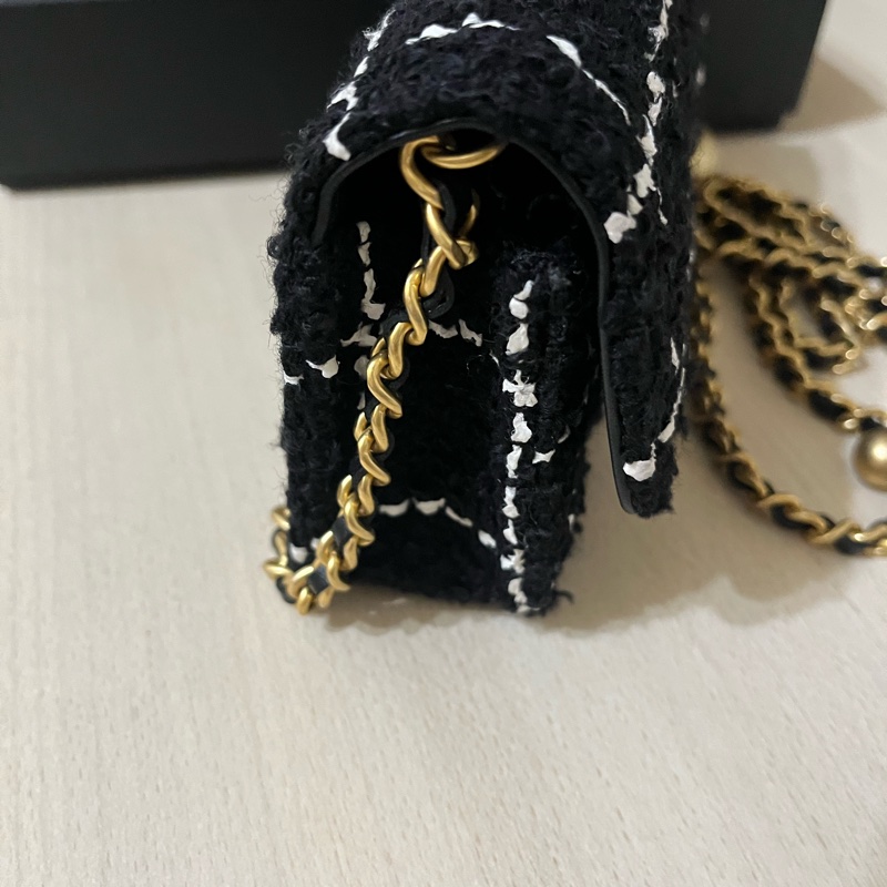Chanel 毛呢金球 woc-13