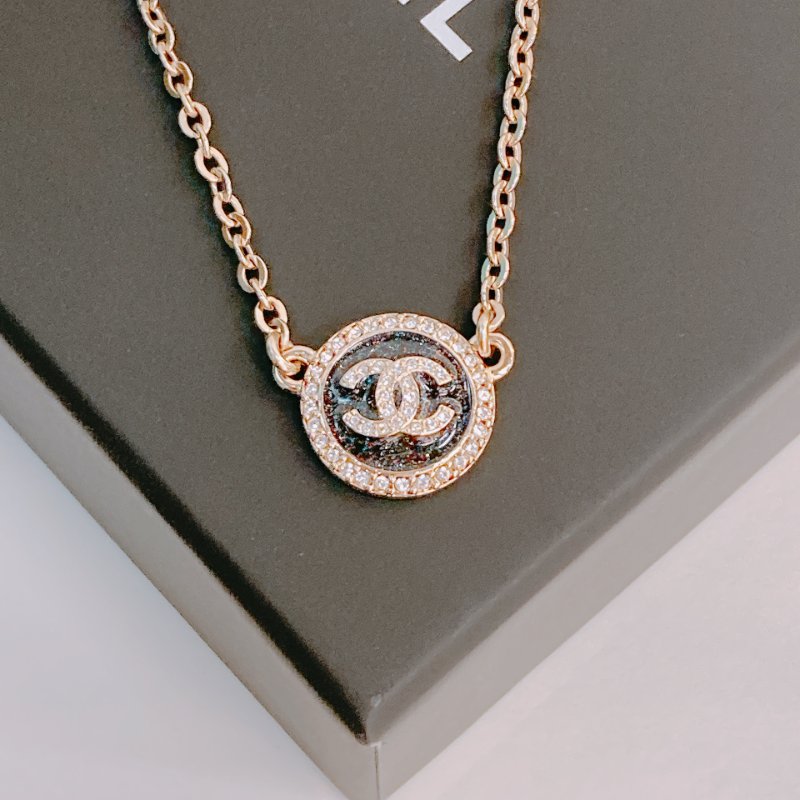 MS0313 香奈兒 25B 項鍊 CC Logo 圓形 黑淡金 全新 Chanel Circle CC Logo Black x LGHW Necklace-1