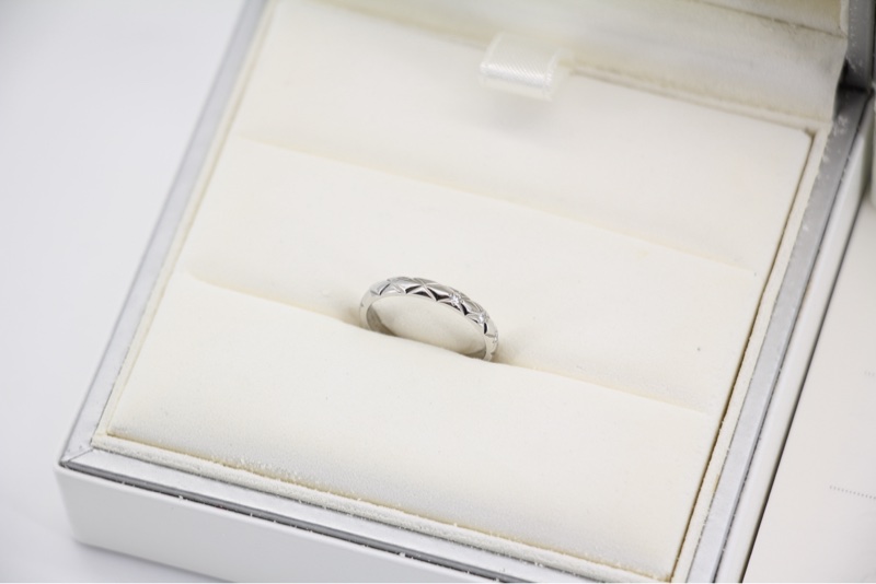 Chanel 2020 Coco Crush Matelisse Marriage 三連式粒狀鑽石鉑金戒指PT950 Model No 50-0