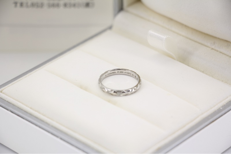 Chanel 2020 Coco Crush Matelisse Marriage 三連式粒狀鑽石鉑金戒指PT950 Model No 50-4