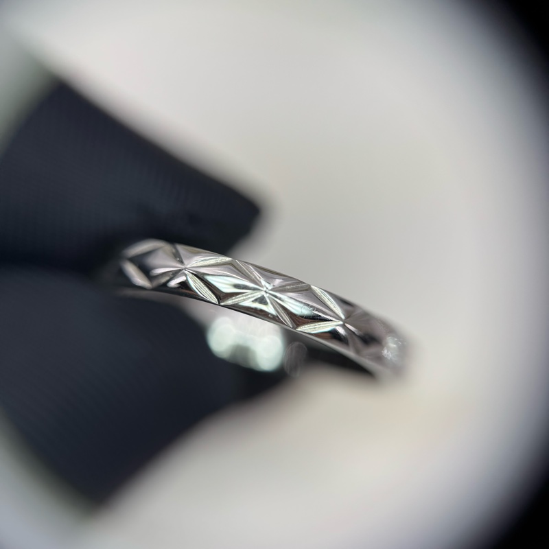 Chanel 2020 Coco Crush Matelisse Marriage 三連式粒狀鑽石鉑金戒指PT950 Model No 50-15