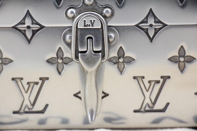 Louis Vuitton 2022 Metal Silver Monogram Mini Treasure Trunk Minaudiere-4