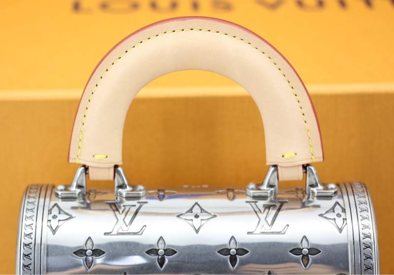 Louis Vuitton 2022 Metal Silver Monogram Mini Treasure Trunk Minaudiere-10