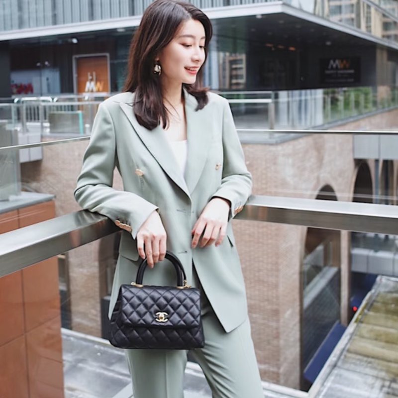 CHANEL Coco handle - 小號黑金30開-1