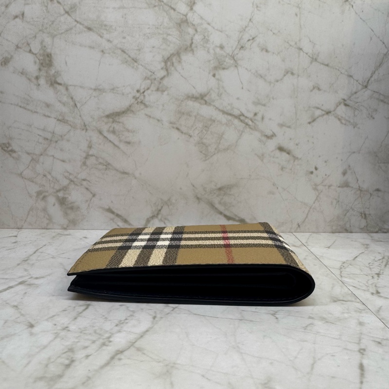 BURBERRY PVC格紋八卡對開短夾-4