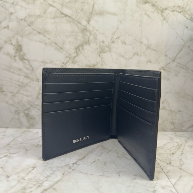 BURBERRY PVC格紋八卡對開短夾-5