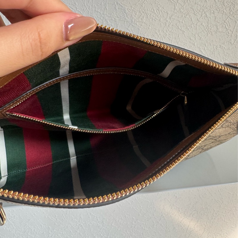 Gucci滿版老花拼焦糖皮革肩背包-17