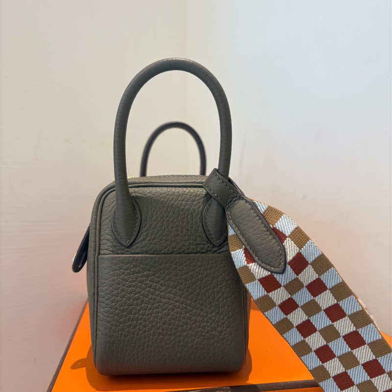 Hermes大象灰金扣編織背袋mini Lindy-1