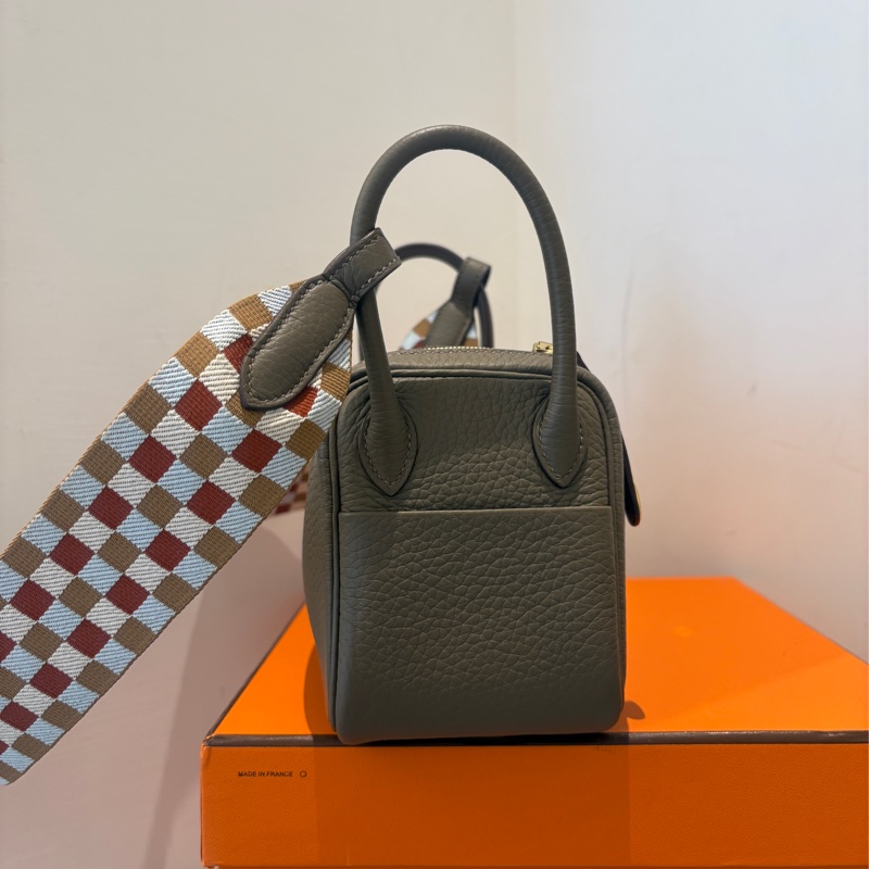 Hermes大象灰金扣編織背袋mini Lindy-3