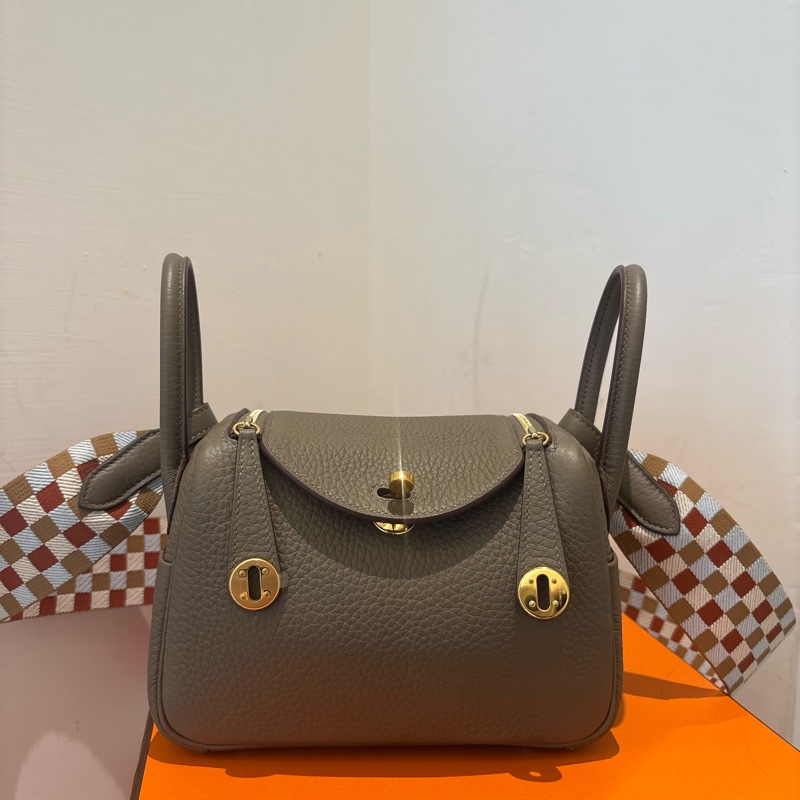 Hermes大象灰金扣編織背袋mini Lindy-6