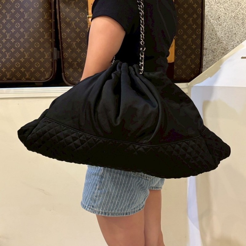 Chanel 銀鍊黑色緞布菱格肩側大包-1