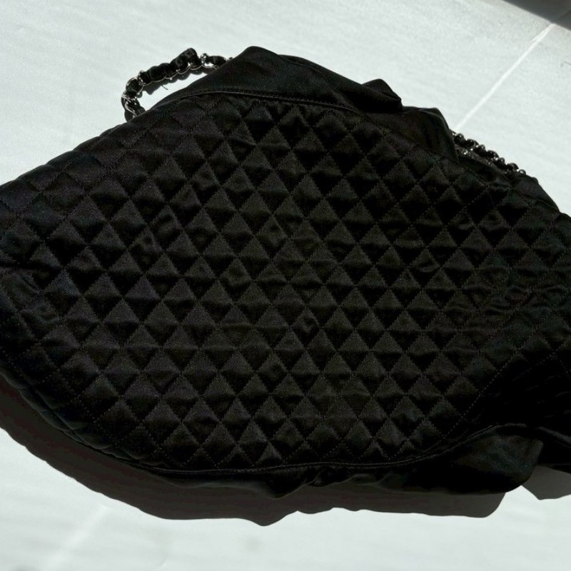Chanel 銀鍊黑色緞布菱格肩側大包-3