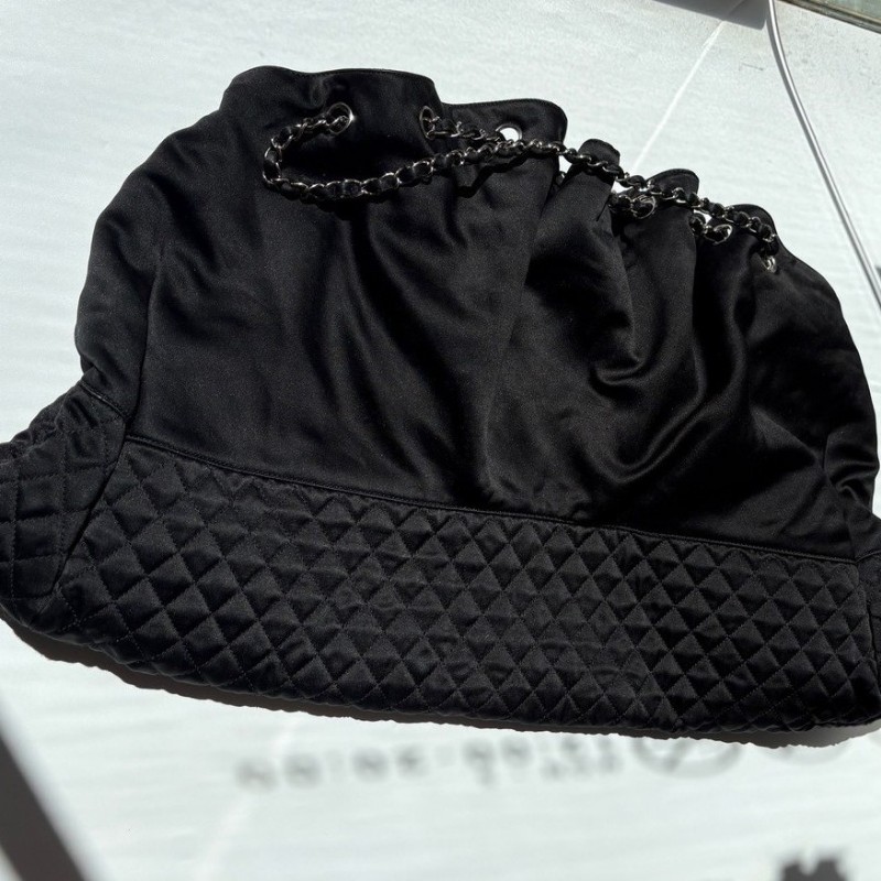 Chanel 銀鍊黑色緞布菱格肩側大包-4