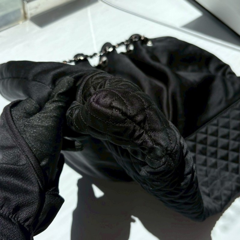 Chanel 銀鍊黑色緞布菱格肩側大包-6