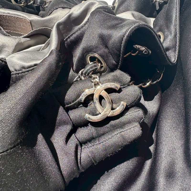 Chanel 銀鍊黑色緞布菱格肩側大包-9