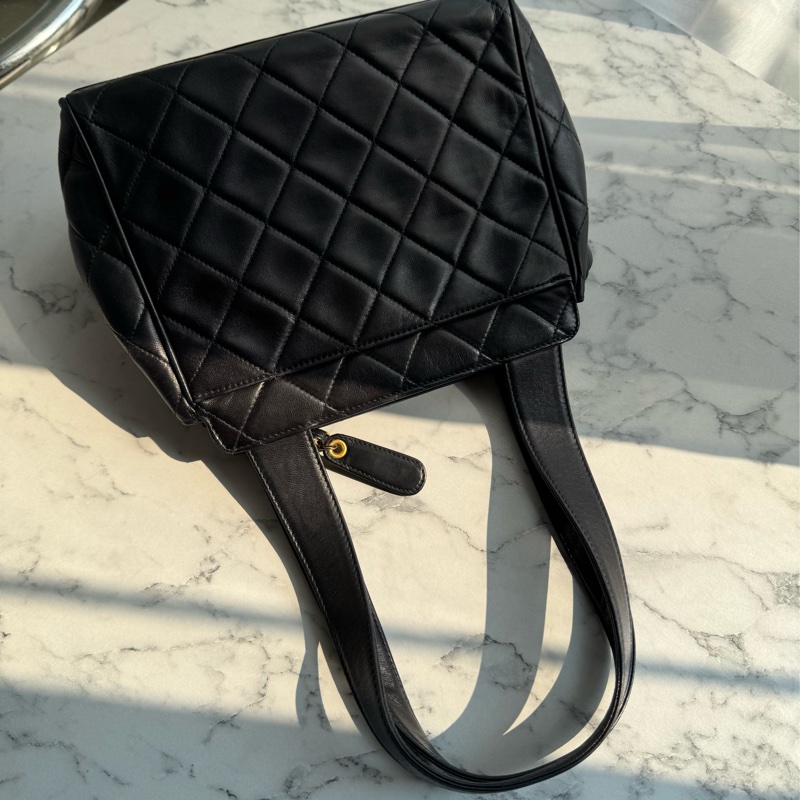 chanel黑菱格拉鏈方形肩背包-1