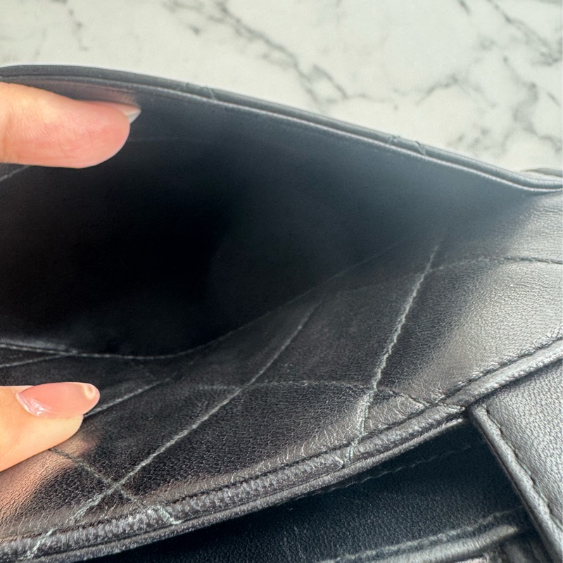 chanel黑菱格拉鏈方形肩背包-13