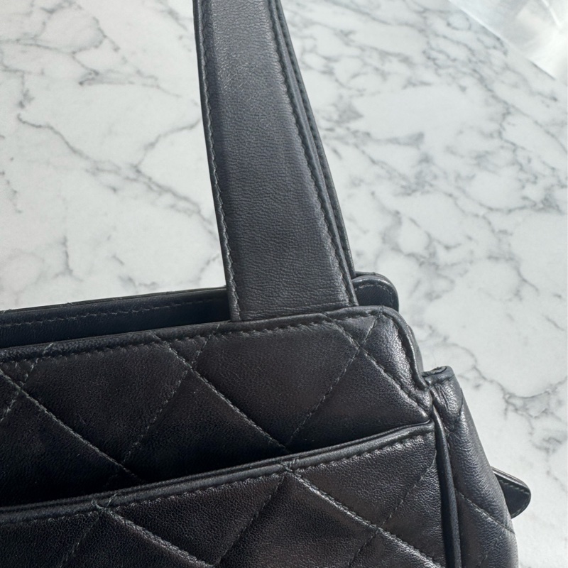 chanel黑菱格拉鏈方形肩背包-15