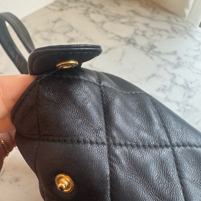 chanel黑菱格拉鏈方形肩背包-37