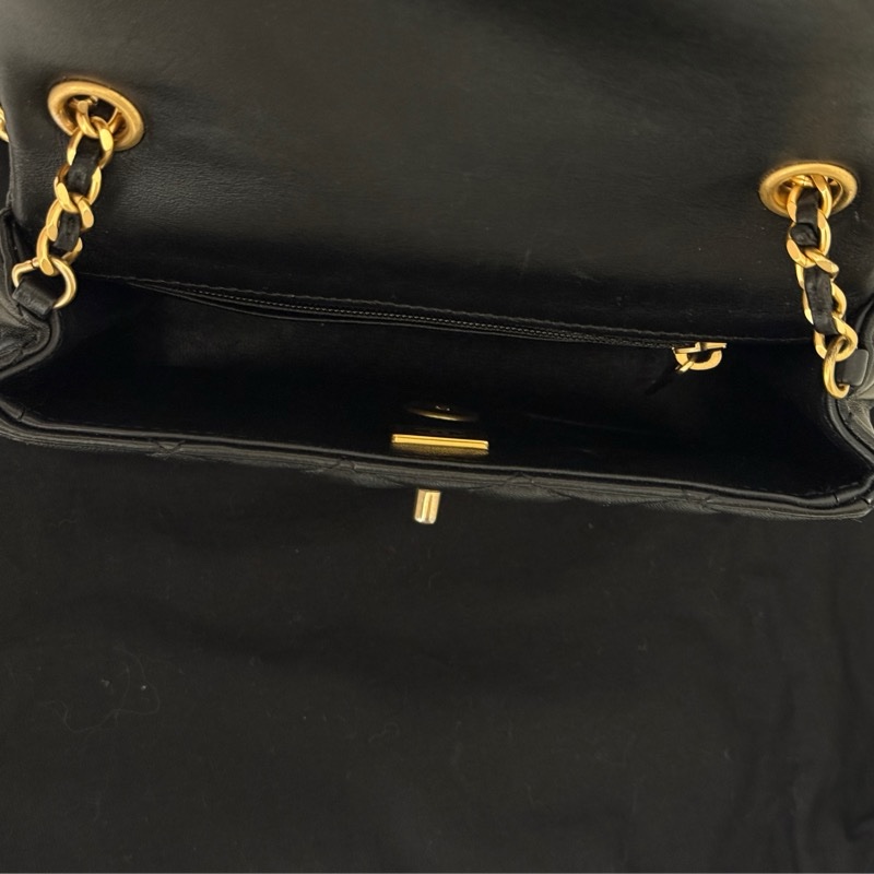 Chanel 2022年愛心琺瑯方胖-5