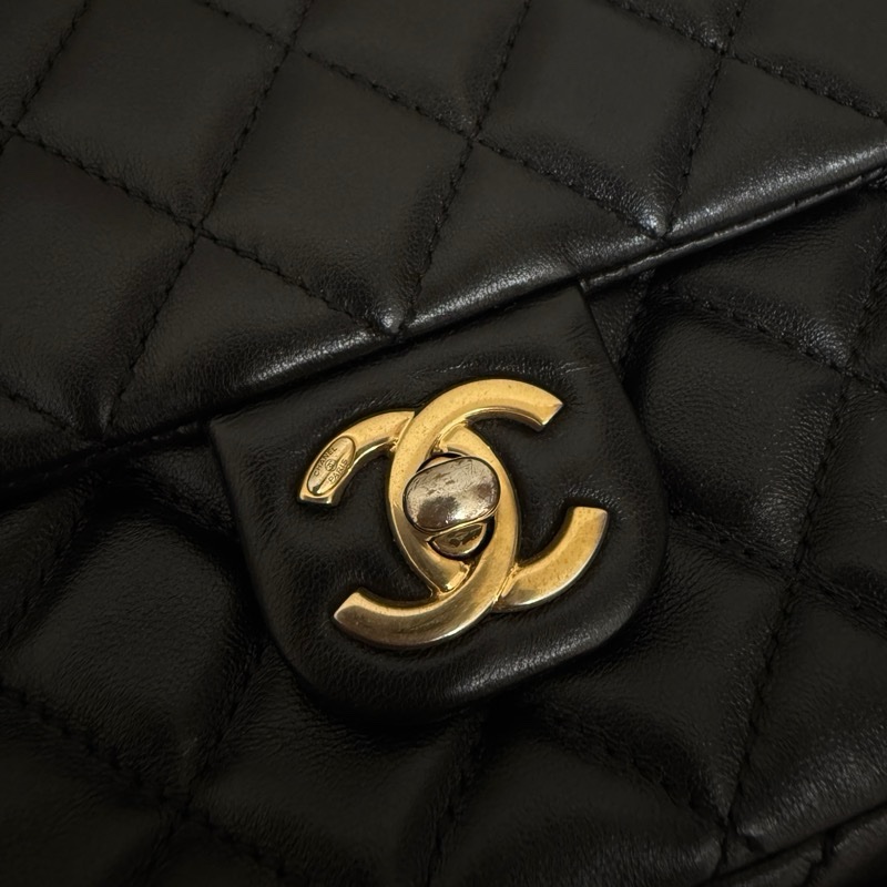 Chanel 2022年愛心琺瑯方胖-6