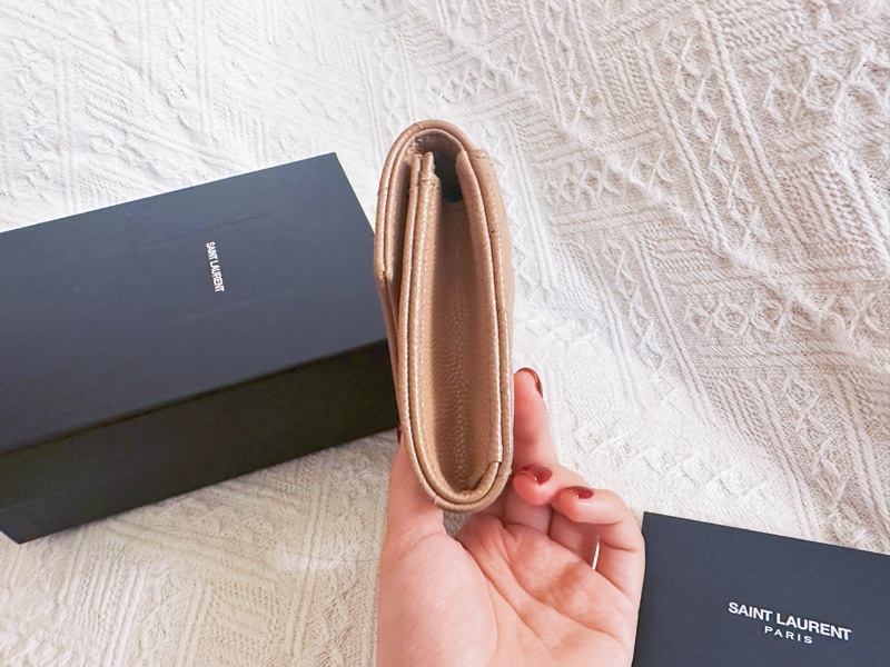 YSL經典款✨鮭魚仙女粉荔枝牛皮卡夾錢包-13