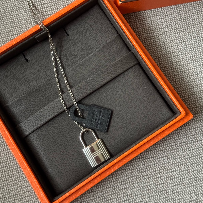 Hermes O’kelly 黑銀項鍊-0