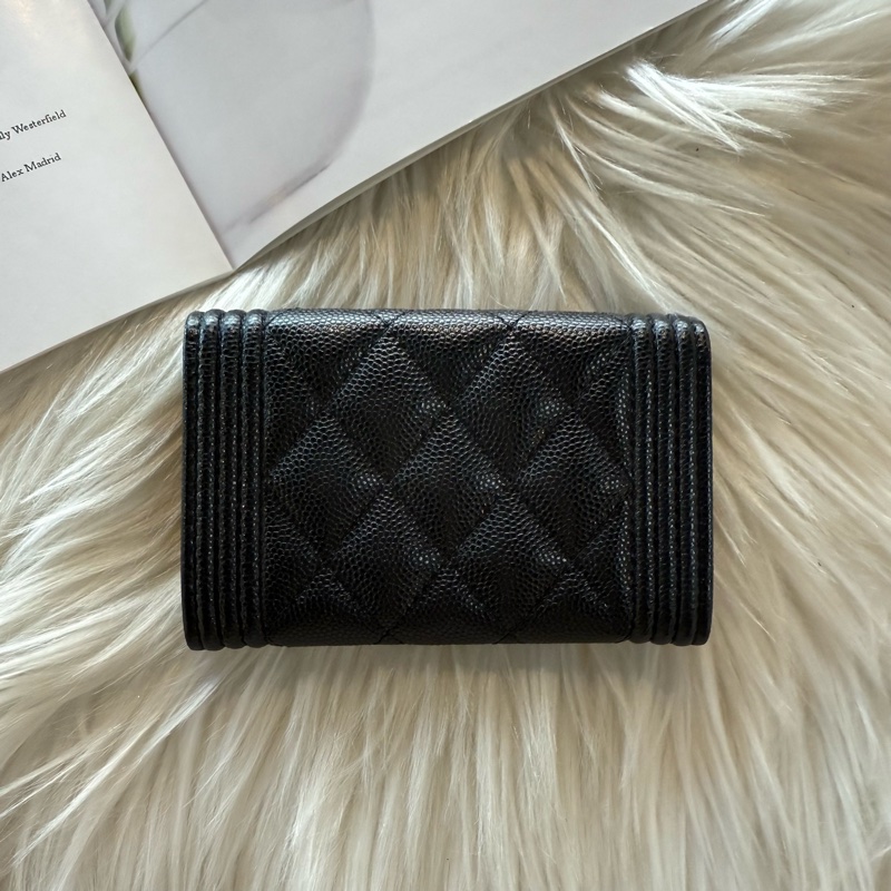 香奈兒 Boy金釦卡包-1