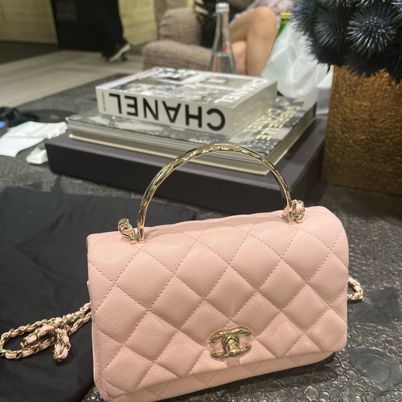 CHANEL 25S COCO 羊皮銀扣手柄櫻花粉-1