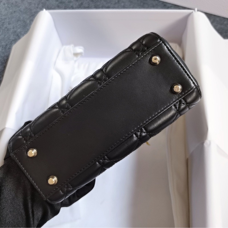 全新帶膜🌟大全配🈶️購證❤️Dior #lady #黑金 #戴妃包 #三格 鏈條款-11