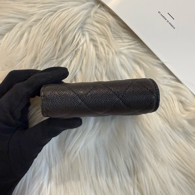 全新 香奈兒 經典雙C魚子醬對折短夾-7