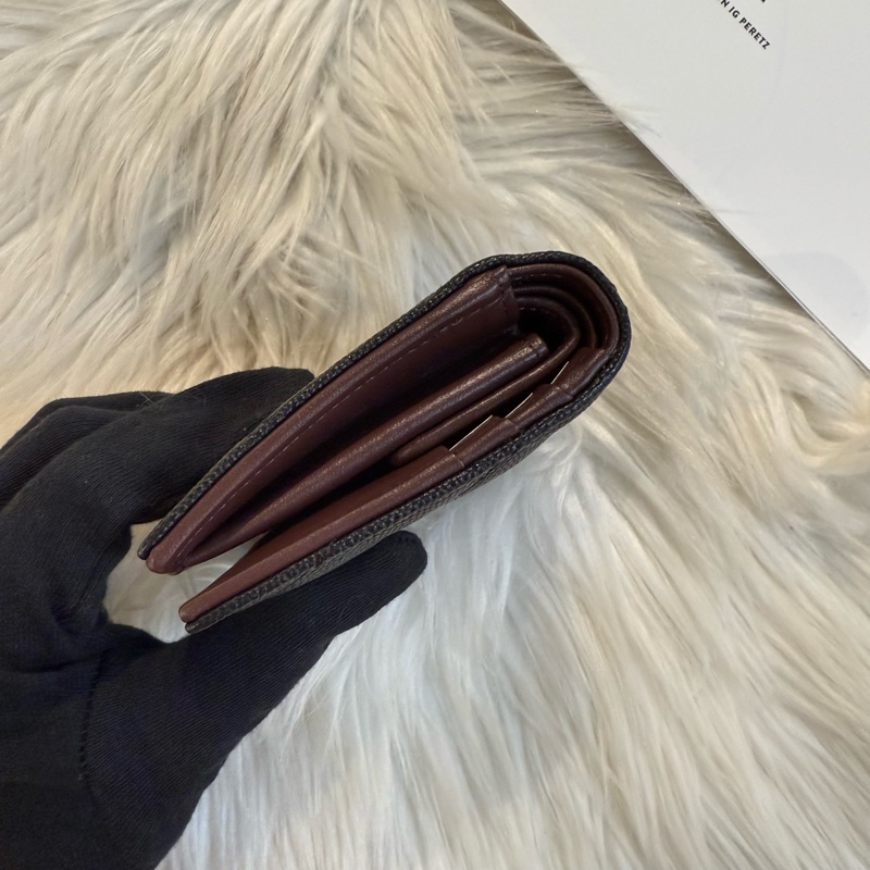 全新 香奈兒 經典雙C魚子醬對折短夾-9