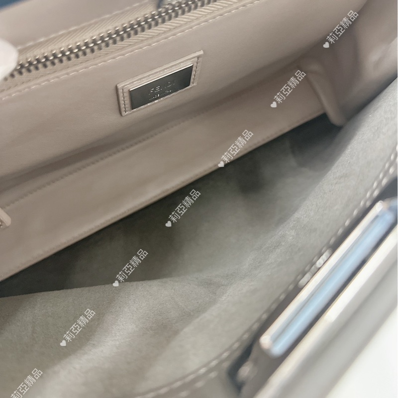 莉亞精品♡ Fendi peekaboo 灰色 近新美包-14