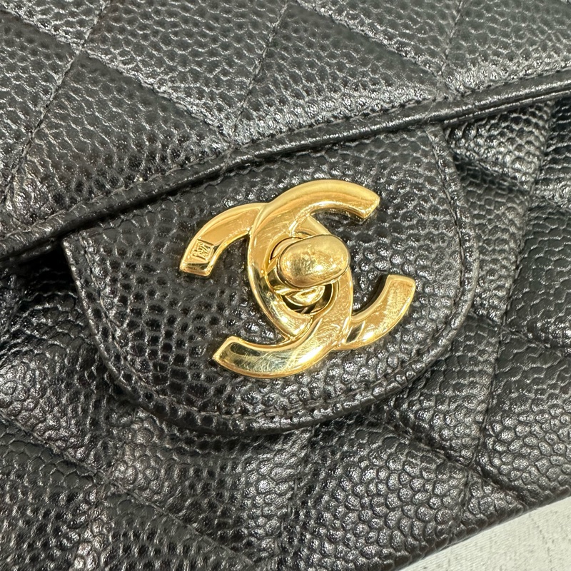 Chanel A01113 黑荔枝皮金鏈coco cf23 斜背包-9