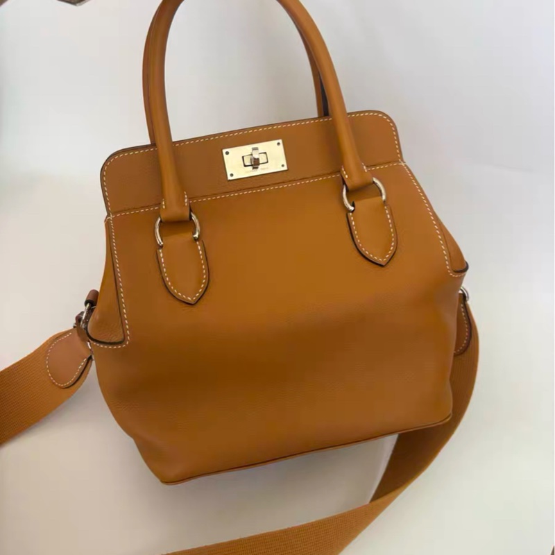 愛馬仕 芝麻色 toolbox 20 牛奶盒子20 銀扣 A刻 有肩帶-10