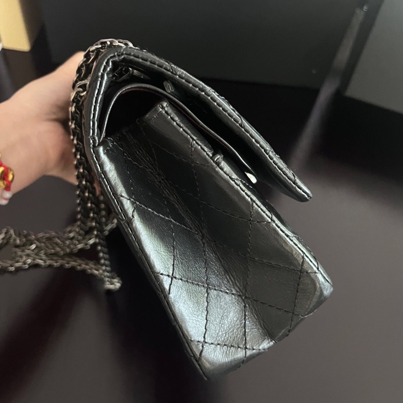 CHANEL 黑銀2.55小號肩背斜背鍊條包25*16*7.5 99新配件塵袋保卡-6