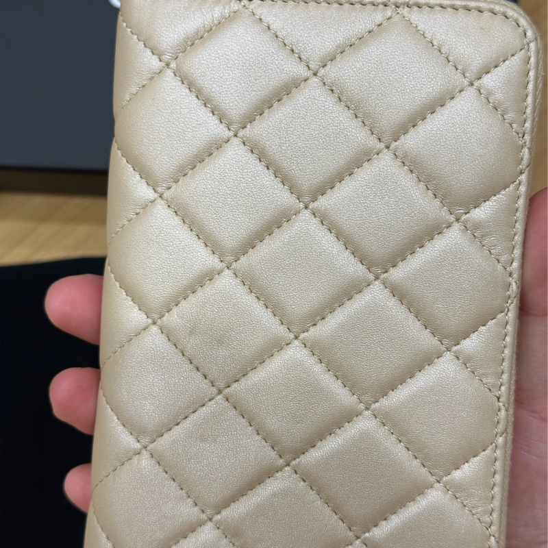 🎄冬日質感 聖誕 CHANEL 香奈兒 香檳金 小羊皮 珍珠鏈條 拉鍊長夾 喜歡來議價❤️-10