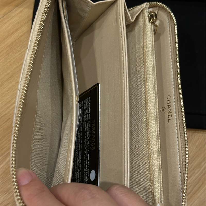 🎄冬日質感 聖誕 CHANEL 香奈兒 香檳金 小羊皮 珍珠鏈條 拉鍊長夾 喜歡來議價❤️-20