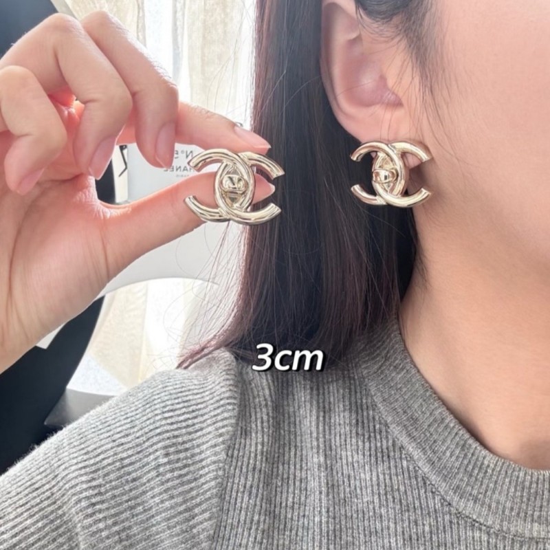 香奈兒 Chanel 書包釦金色雙C logo 耳環-3