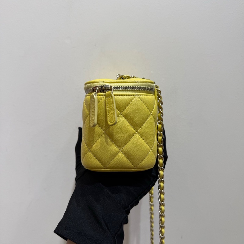 Chanel Vanity case 化妝長盒子單肩包 小雞黃淺金扣魚子醬牛皮-3