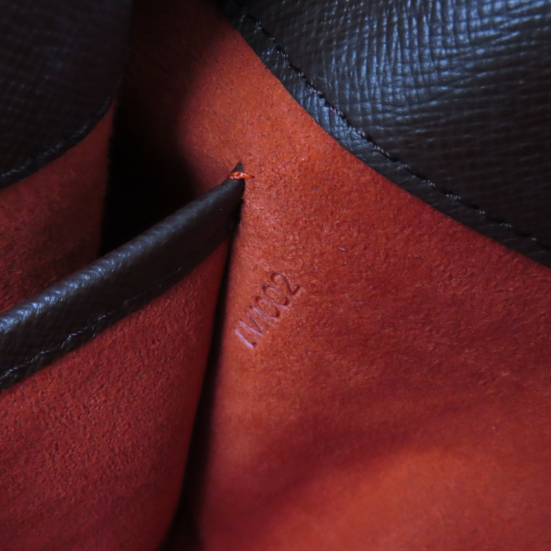 LOUIS VUITTON Damier Ebene Musette Tango金扣肩背袋-6