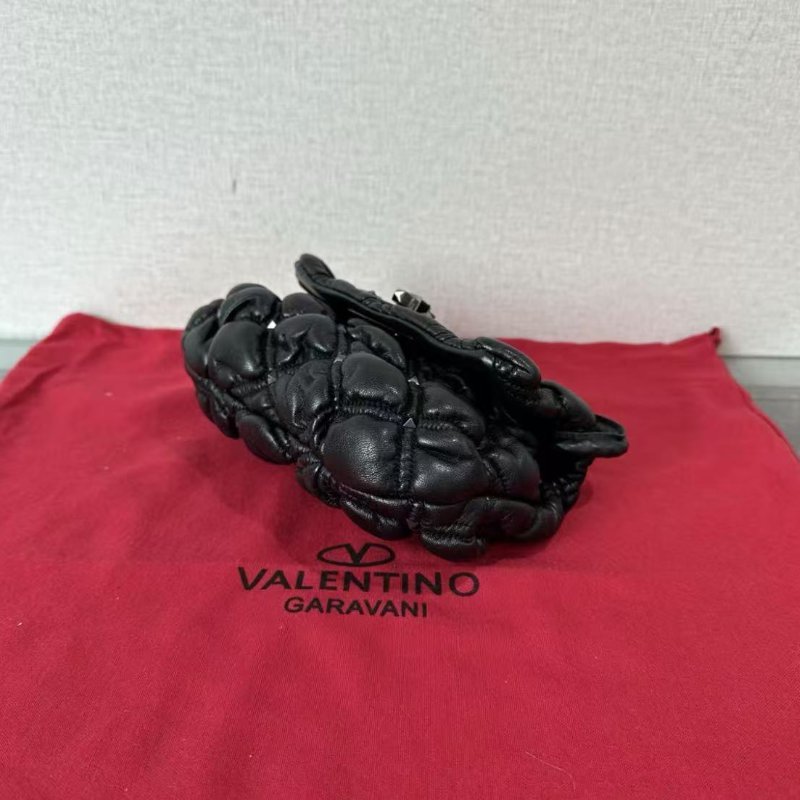 ✨VALENTINO 經典鉚釘肩背斜背包21*12*5 98新配件塵袋盒子-4