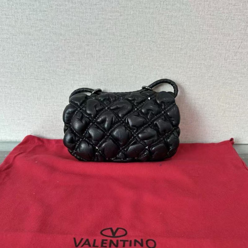✨VALENTINO 經典鉚釘肩背斜背包21*12*5 98新配件塵袋盒子-5