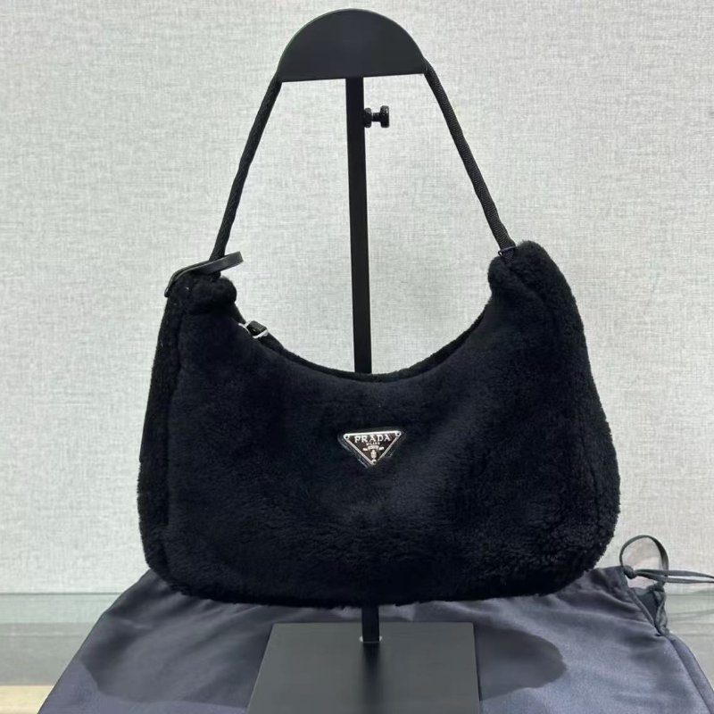 ✨ PRADA 黑銀毛絨hobo手提腋下包 23*16*6 98新配件塵袋-3