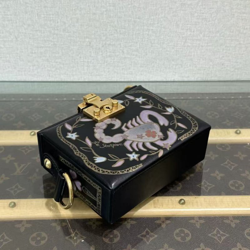 ✨DIOR 限量款手繪天蠍座盒子包17*13*6 98新配件:塵袋-2