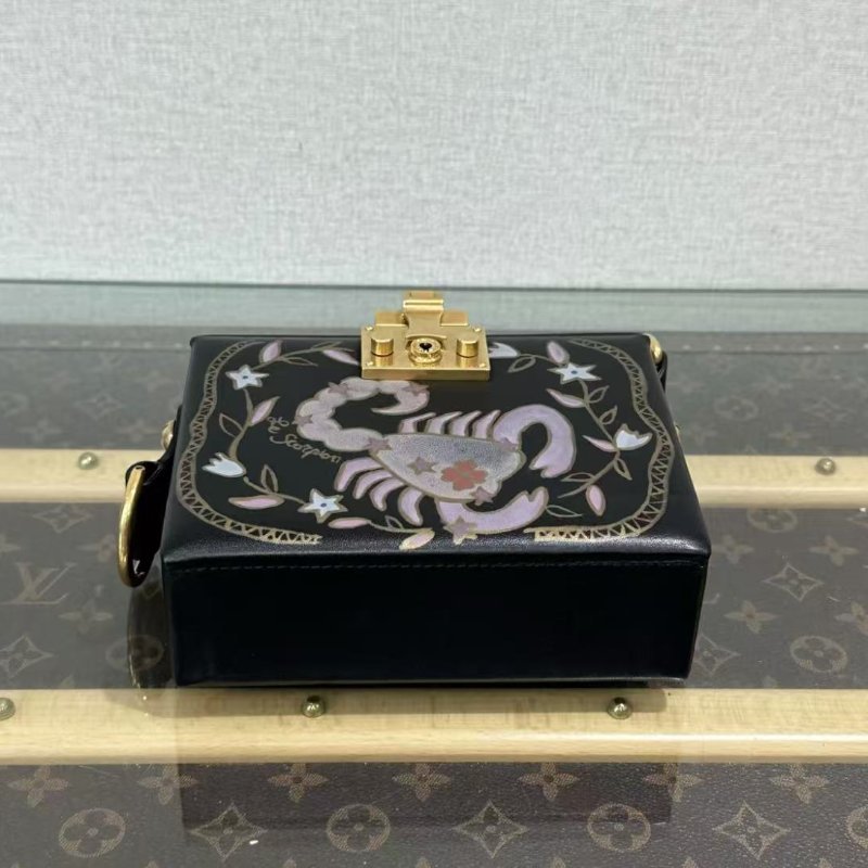 ✨DIOR 限量款手繪天蠍座盒子包17*13*6 98新配件:塵袋-3
