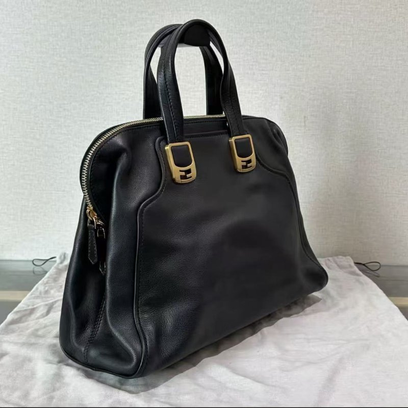 ✨FENDI 黑金手提斜背包38*26*16 99新配件塵袋-1