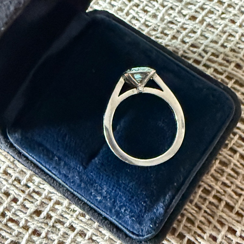 Tiffany & Co Legacy 鉑金白鑽戒指-25